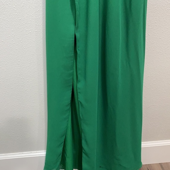 Majorelle revolve Symphony Gown in Green - Picture 7 of 16